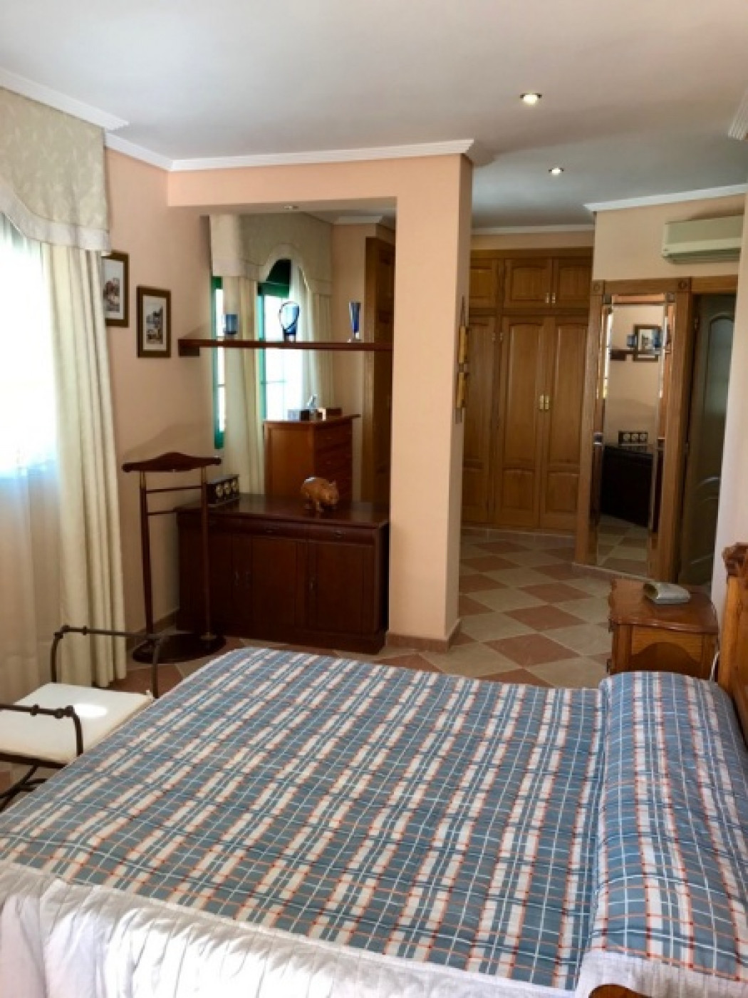 6 Bed Townhouse for sale in Benidorm Costa Blanca, Alicante, Spain