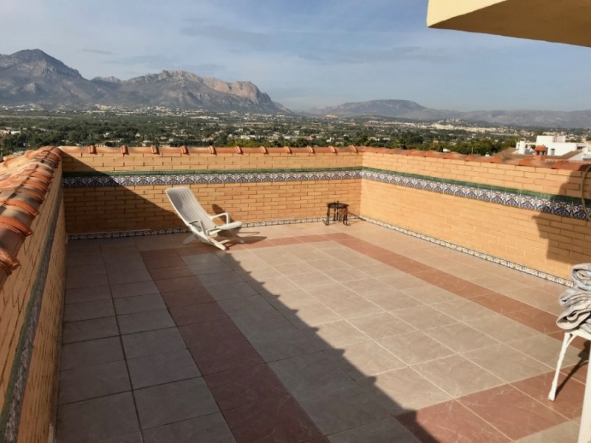 6 Bed Townhouse for sale in Benidorm Costa Blanca, Alicante, Spain