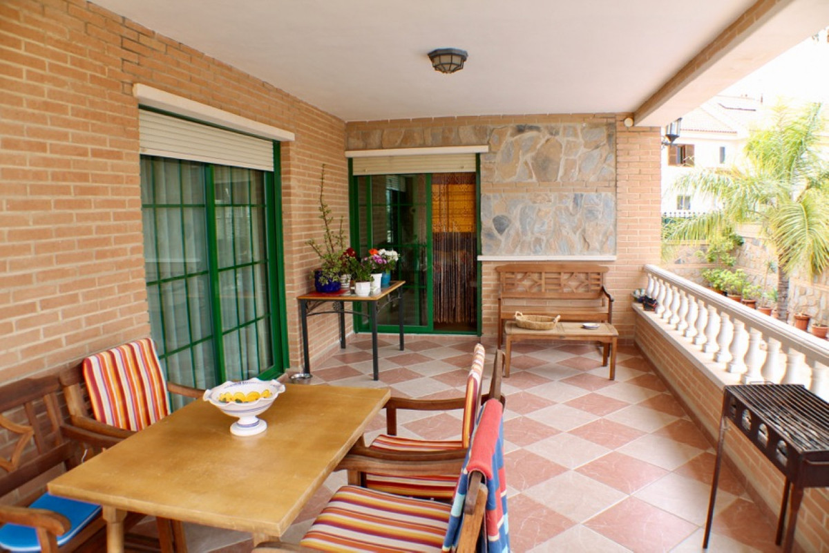 6 Bed Townhouse for sale in Benidorm Costa Blanca, Alicante, Spain