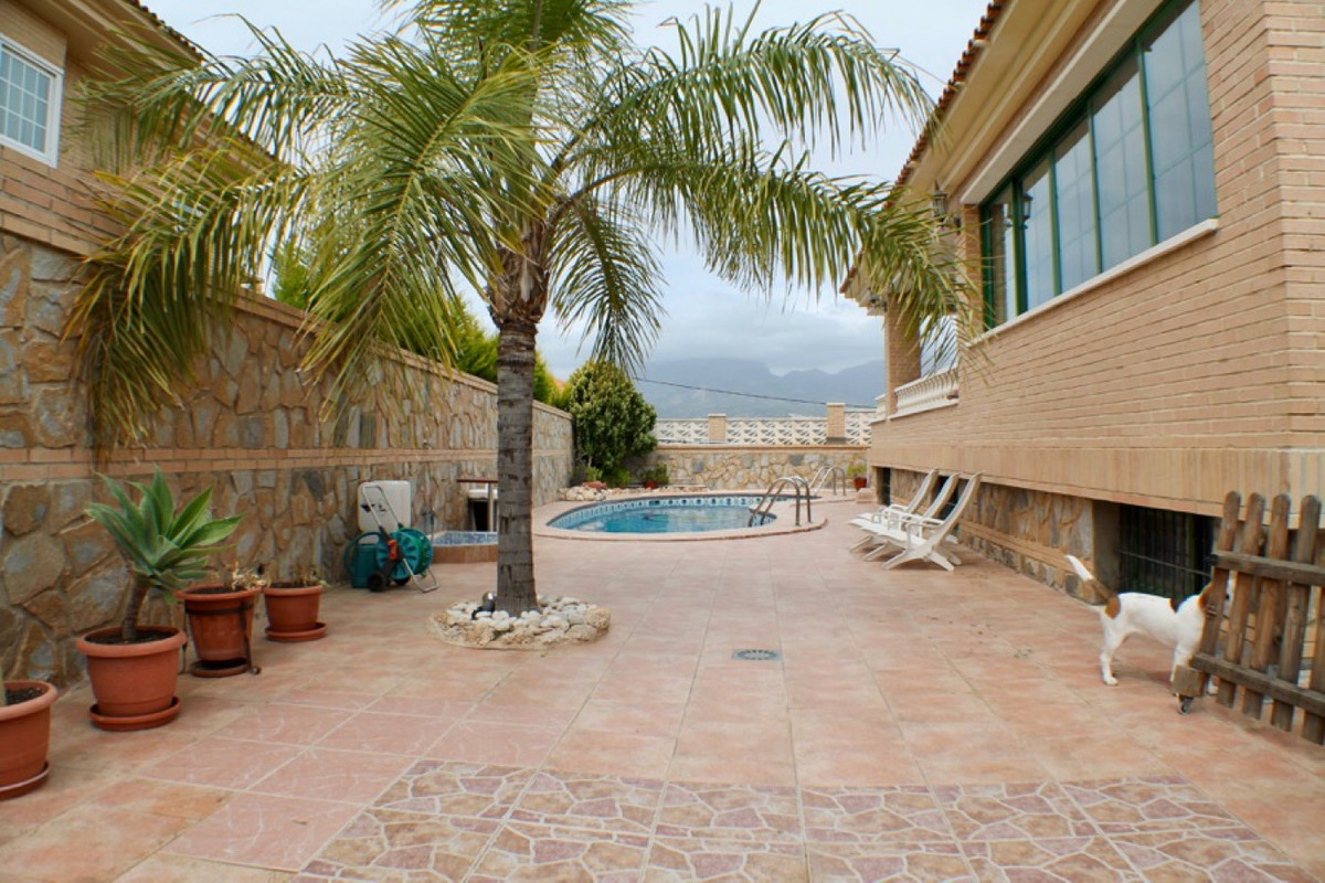 6 Bed Townhouse for sale in Benidorm Costa Blanca, Alicante, Spain