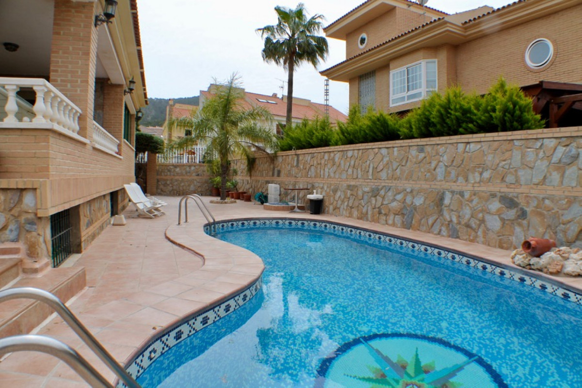 6 Bed Townhouse for sale in Benidorm Costa Blanca, Alicante, Spain