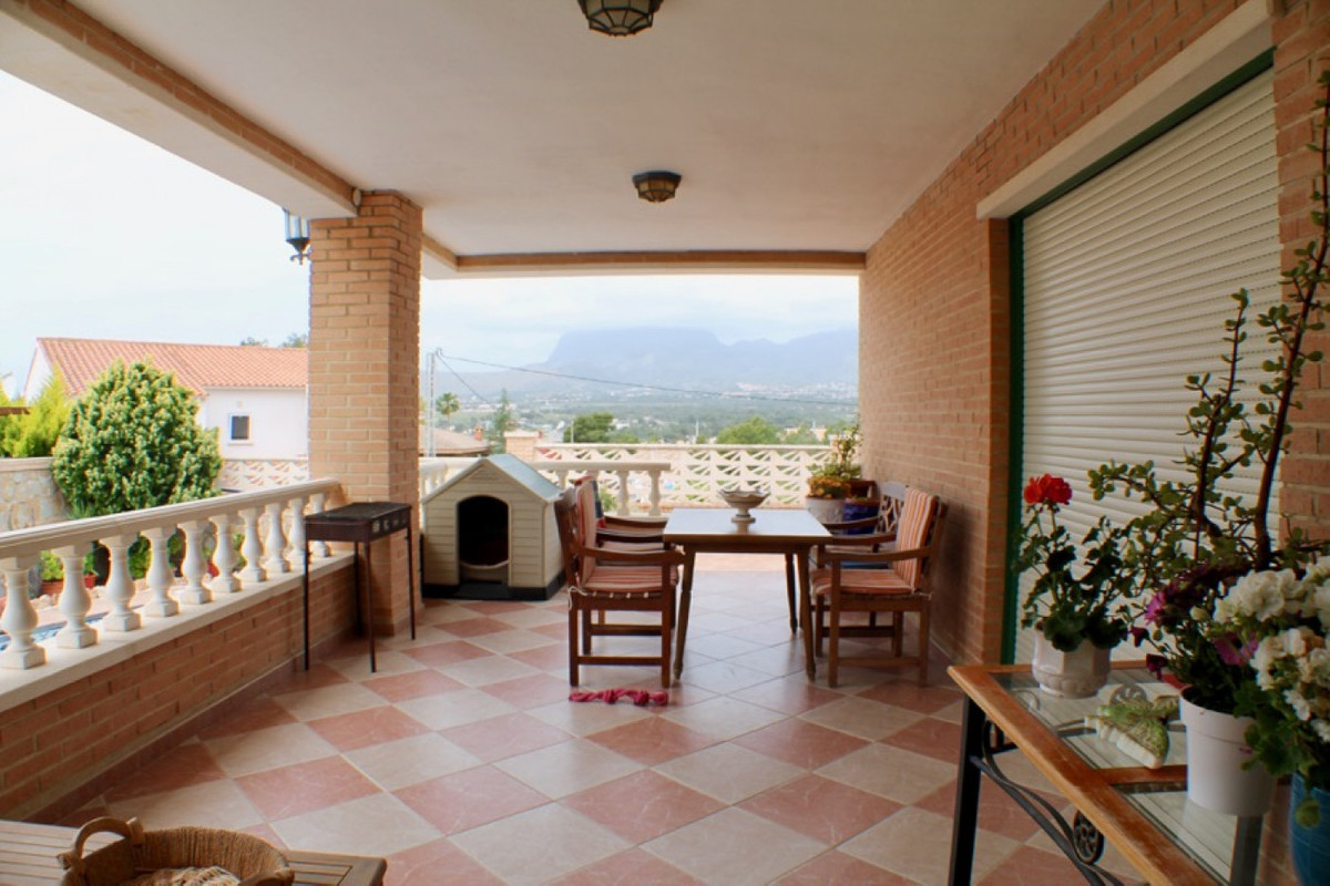 6 Bed Townhouse for sale in Benidorm Costa Blanca, Alicante, Spain