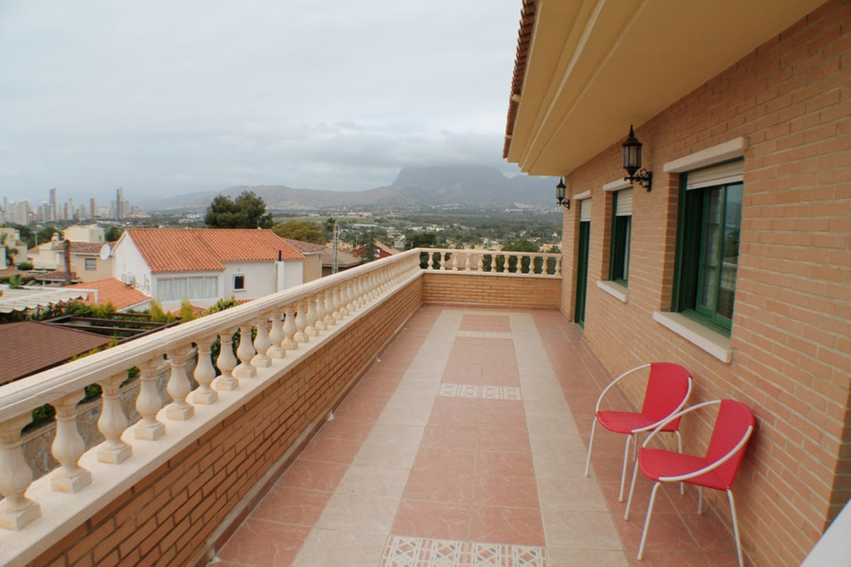 6 Bed Townhouse for sale in Benidorm Costa Blanca, Alicante, Spain