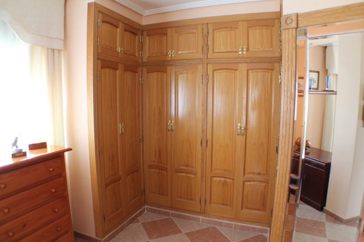 6 Bed Townhouse for sale in Benidorm Costa Blanca, Alicante, Spain