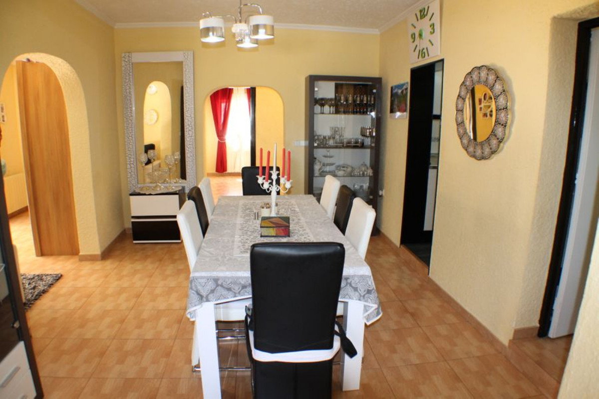 Se vende Villa - Chalet de 3 dormitorios en Costa Blanca, Alicante, España