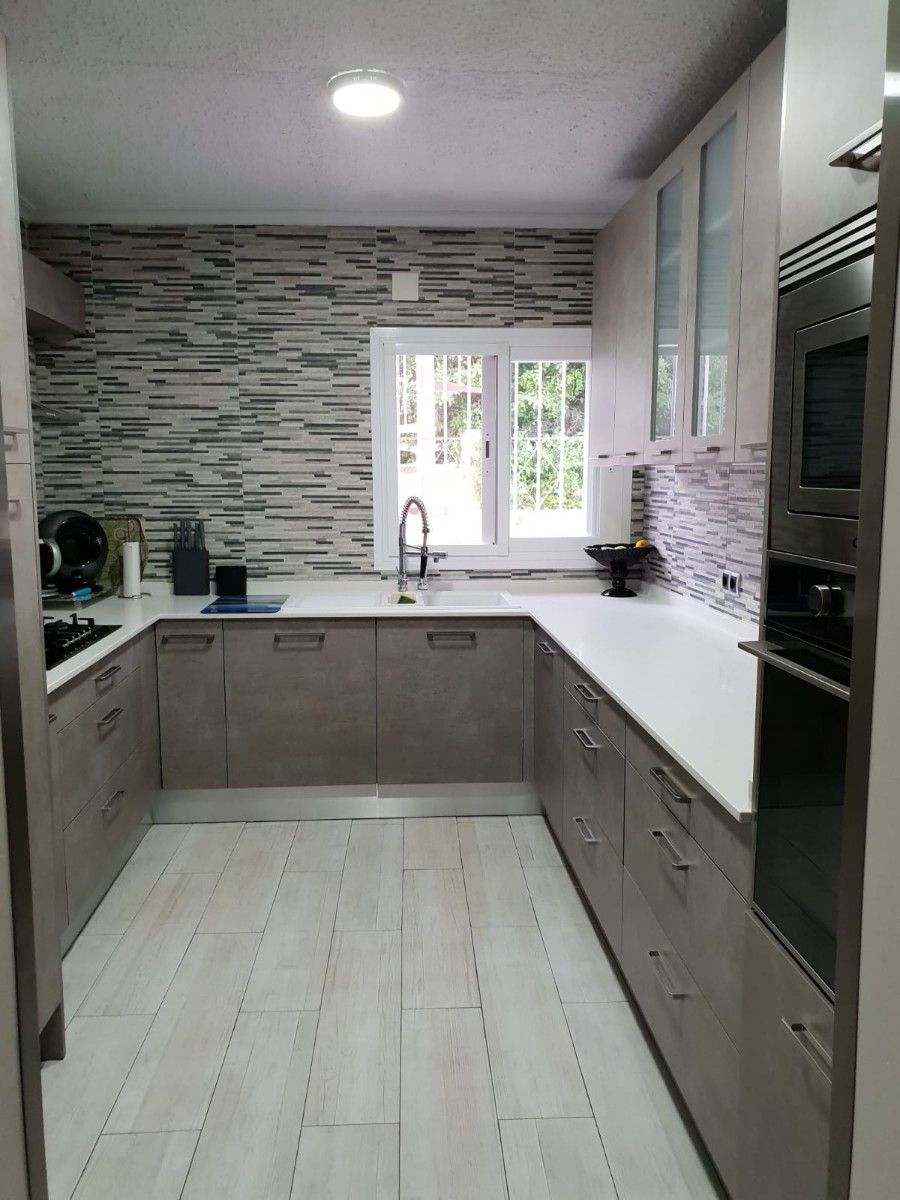 Se vende Villa - Chalet de 3 dormitorios en Costa Blanca, Alicante, España