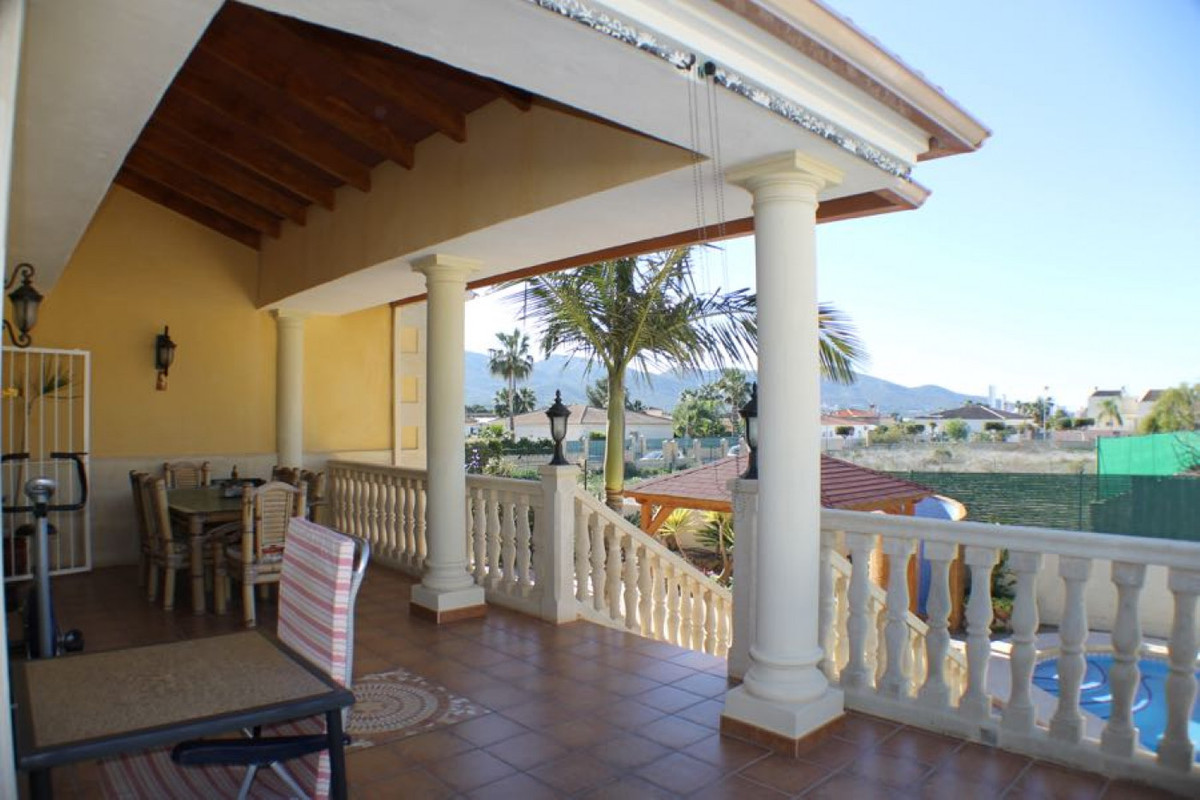6 Bed Townhouse for sale in Lalfás Del Pi Costa Blanca, Alicante, Spain
