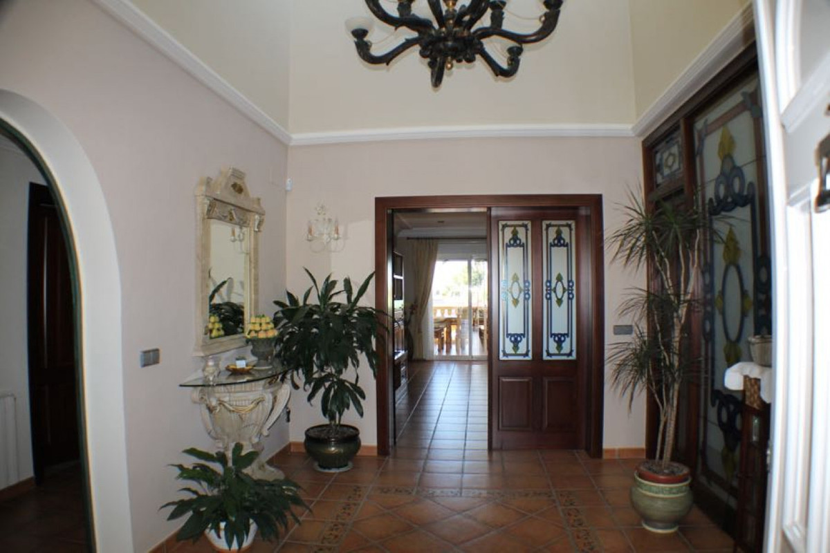 6 Bed Townhouse for sale in Lalfás Del Pi Costa Blanca, Alicante, Spain