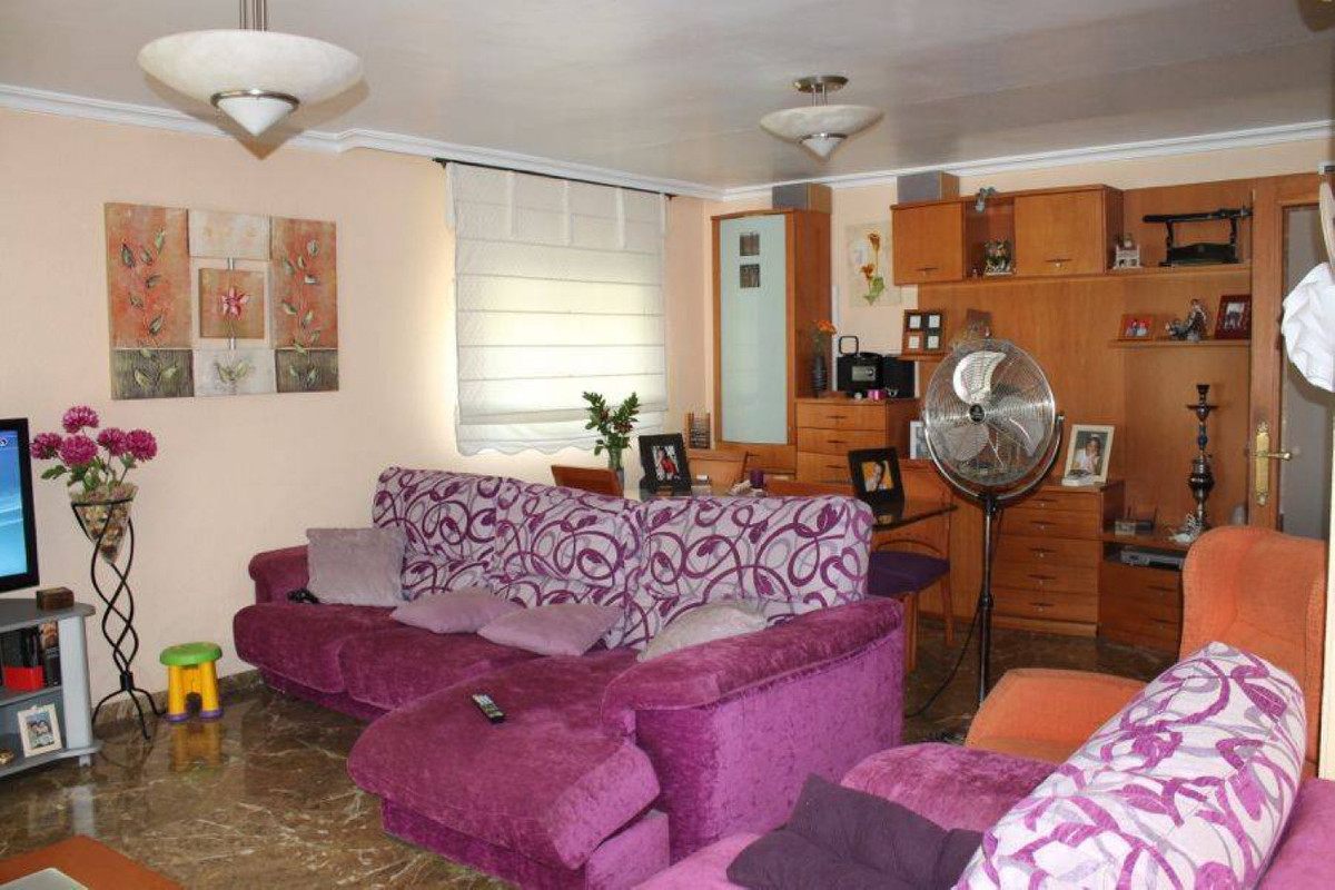 9 Bed Townhouse for sale in Benidorm Costa Blanca, Alicante, Spain
