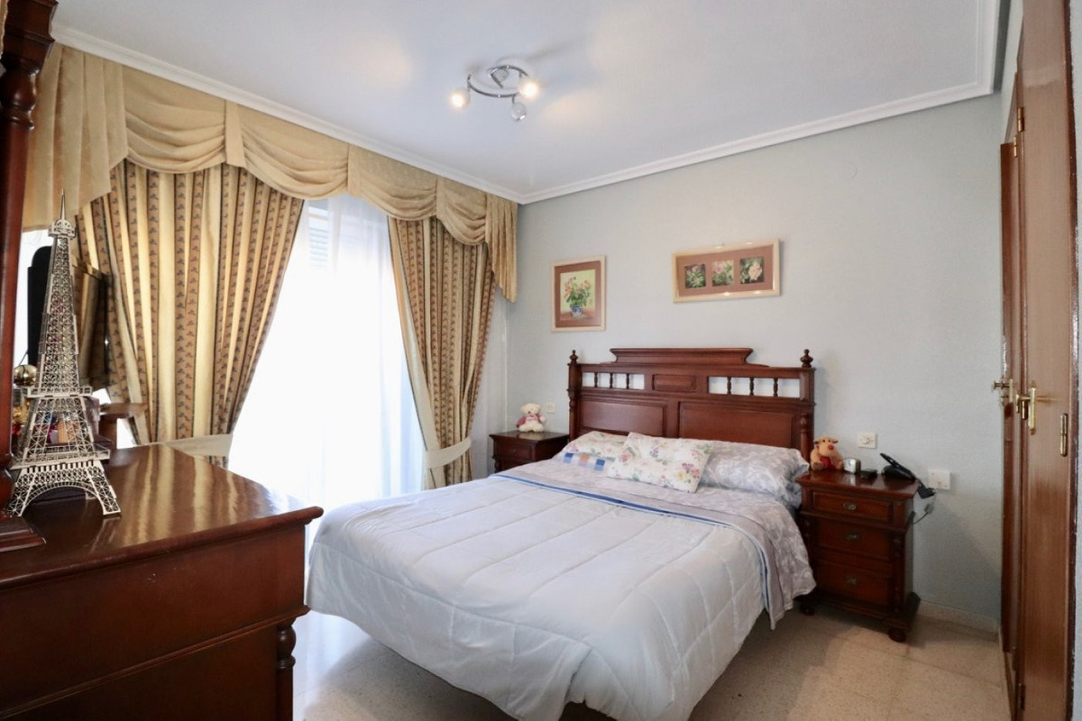7 Bed Townhouse for sale in Benidorm Costa Blanca, Alicante, Spain