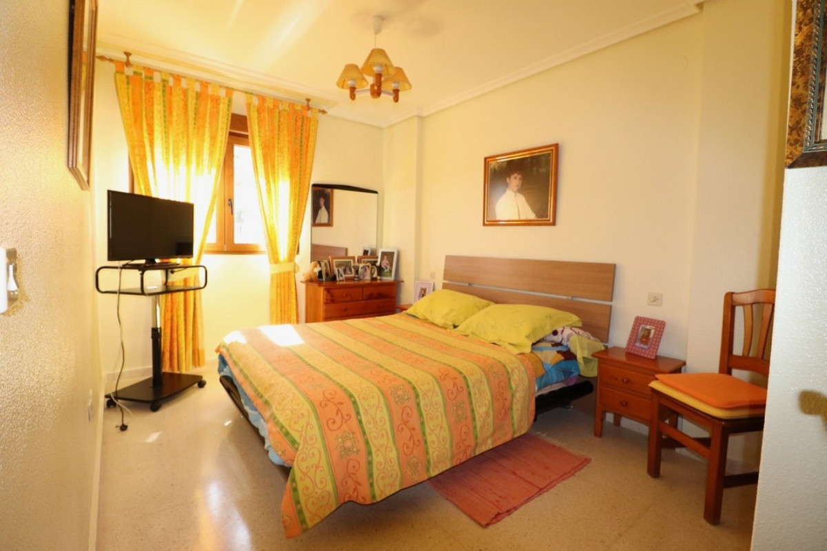 7 Bed Townhouse for sale in Benidorm Costa Blanca, Alicante, Spain