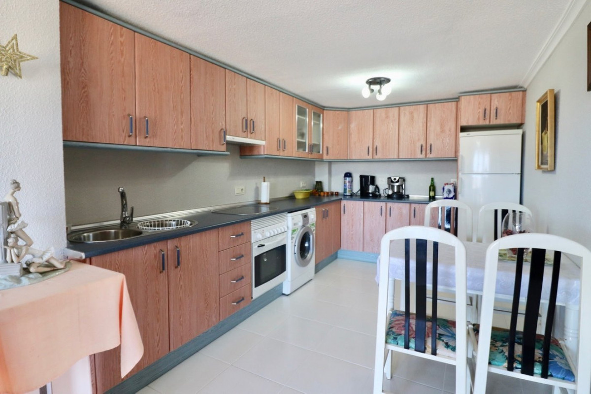 7 Bed Townhouse for sale in Benidorm Costa Blanca, Alicante, Spain