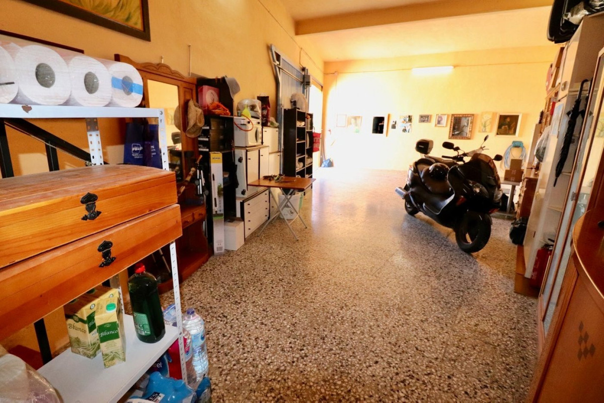 7 Bed Townhouse for sale in Benidorm Costa Blanca, Alicante, Spain