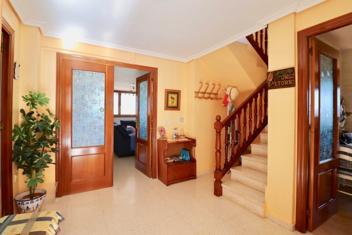 7 Bed Townhouse for sale in Benidorm Costa Blanca, Alicante, Spain