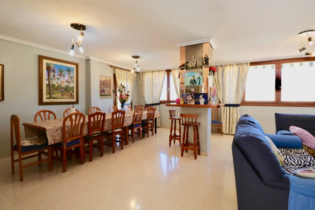 7 Bed Townhouse for sale in Benidorm Costa Blanca, Alicante, Spain