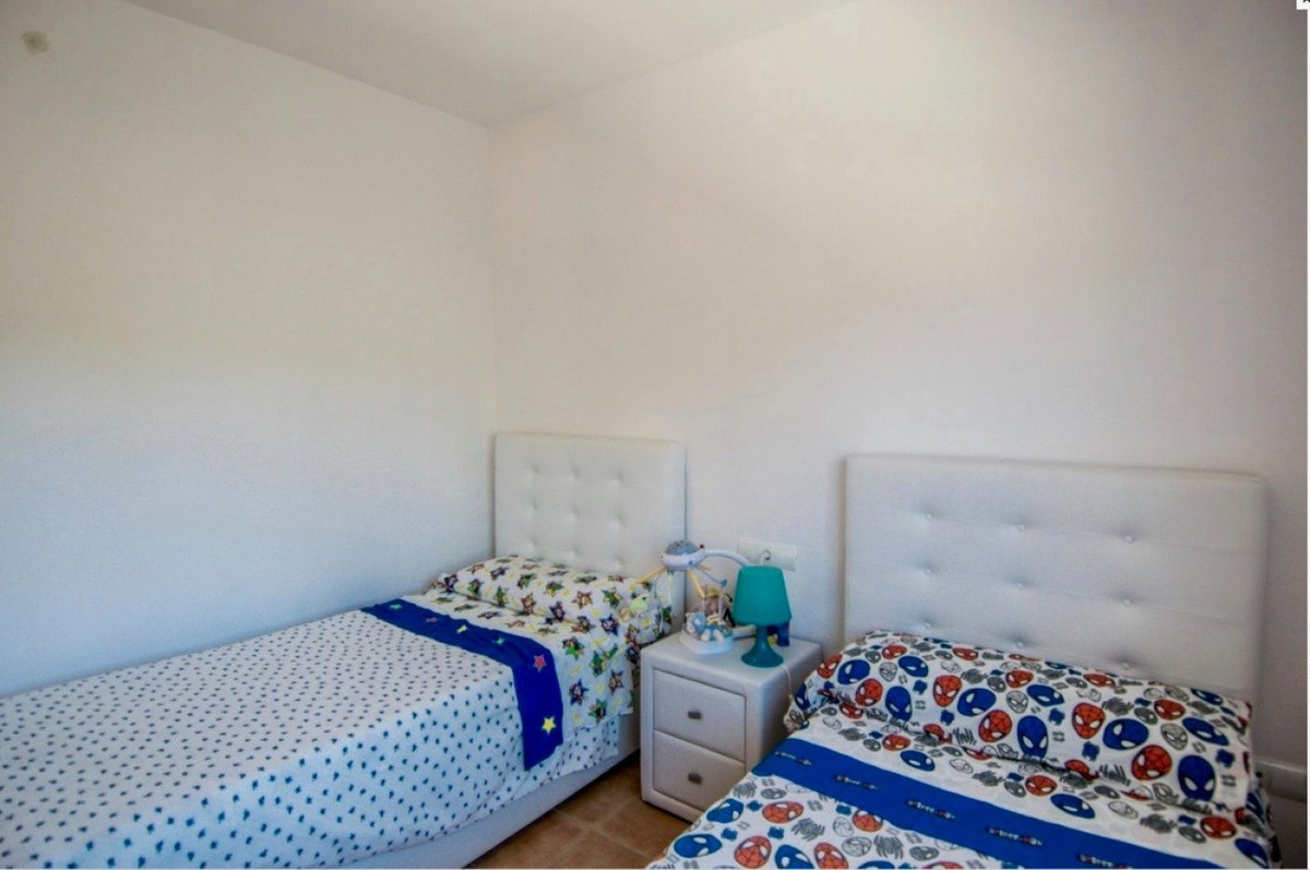 Se vende Villa - Chalet de 4 dormitorios en Costa Blanca, Alicante, España
