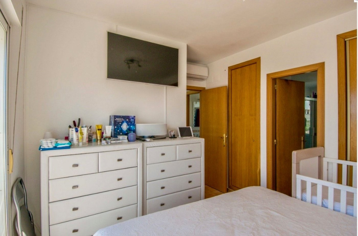 Se vende Villa - Chalet de 4 dormitorios en Costa Blanca, Alicante, España