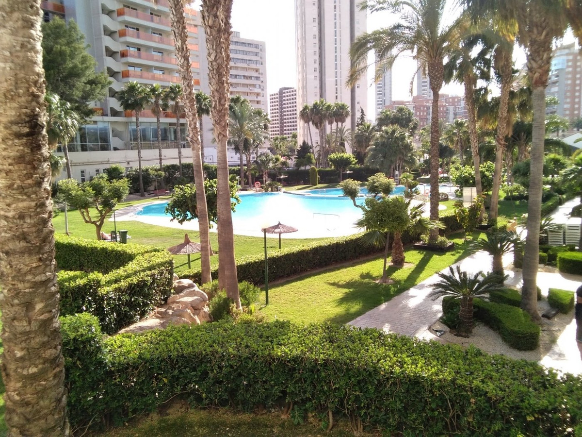 Se vende Apartamento Planta Media de 3 dormitorios en Costa Blanca, Alicante, España