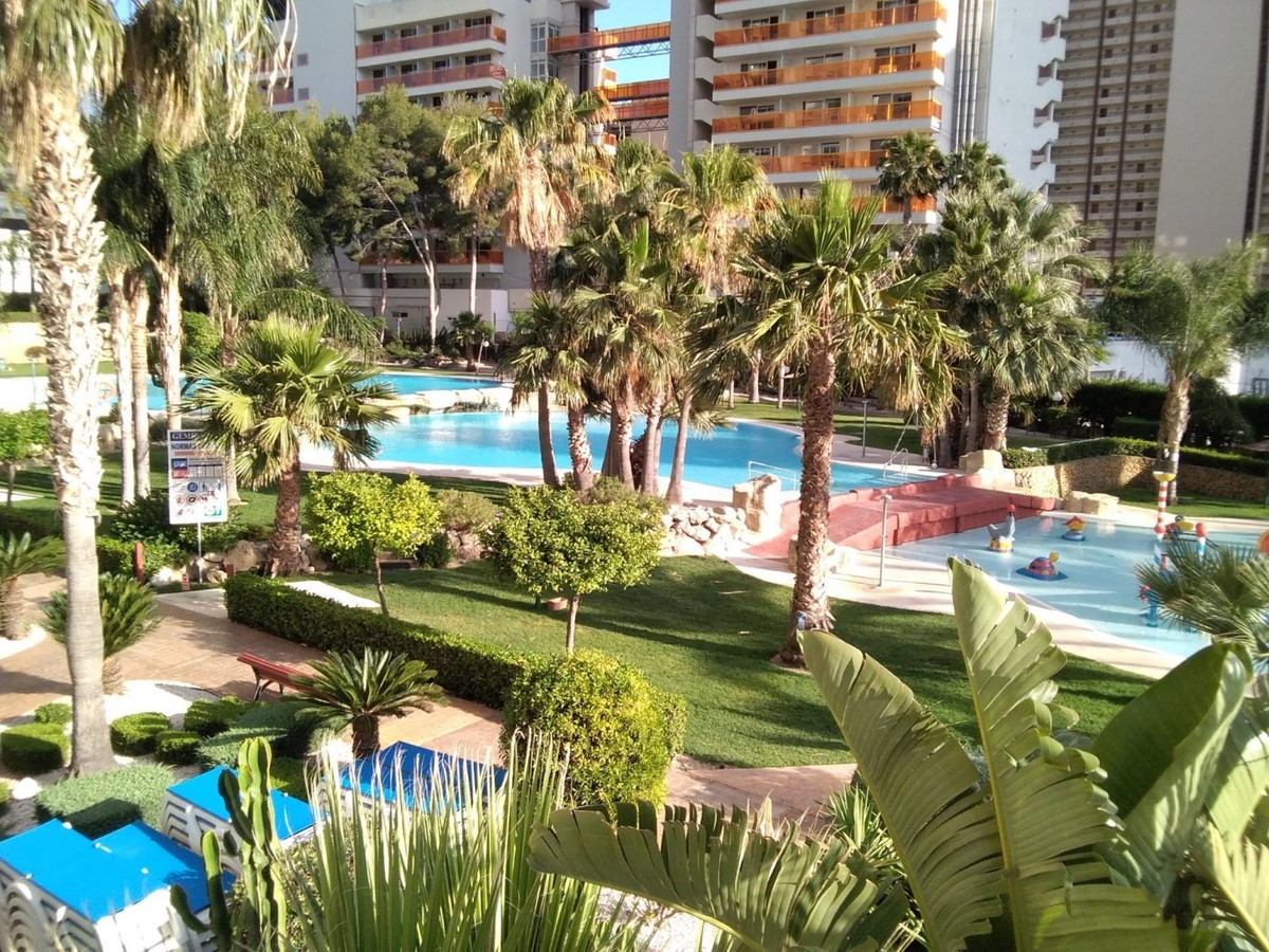 Se vende Apartamento Planta Media de 3 dormitorios en Costa Blanca, Alicante, España