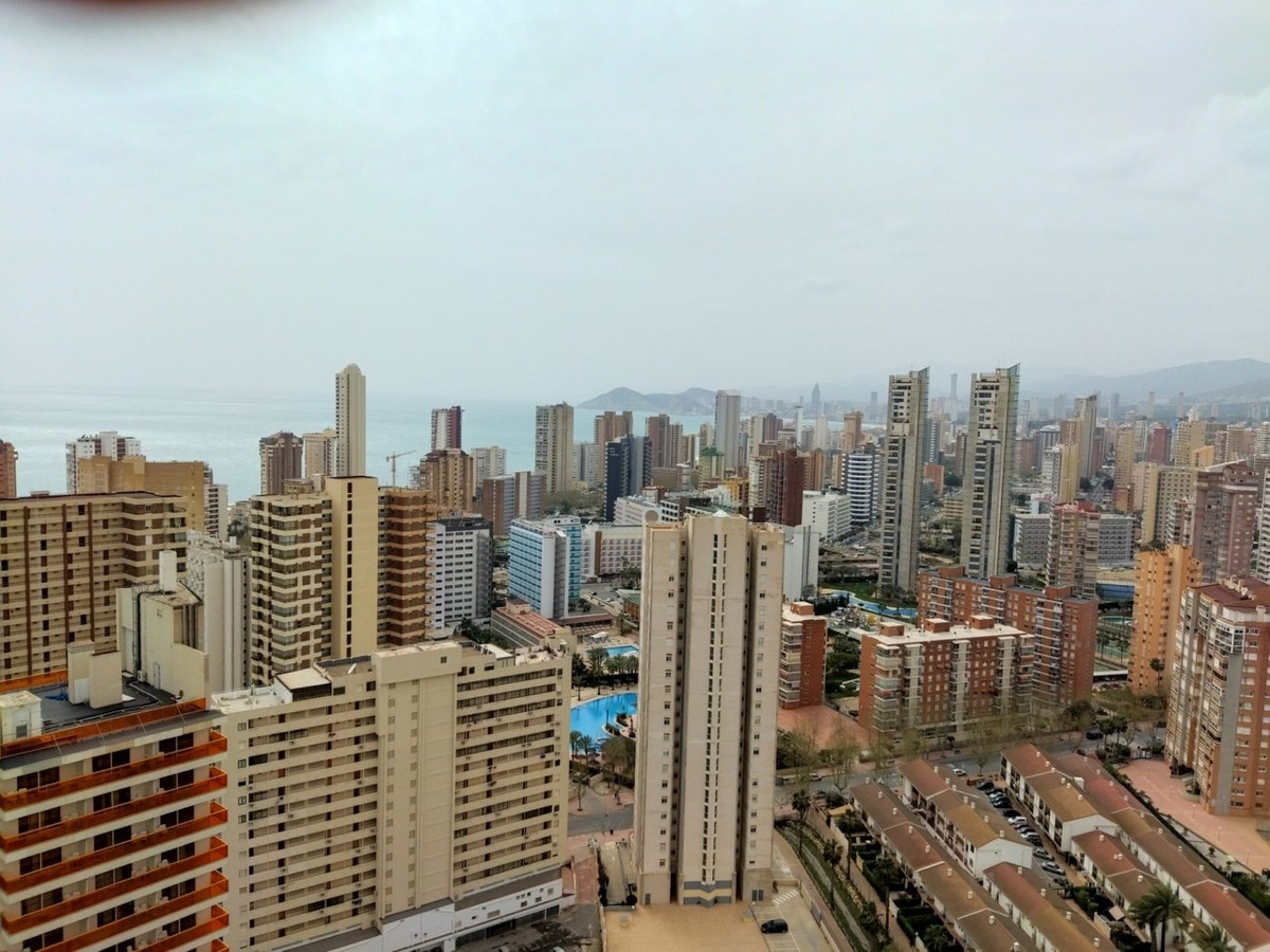 Se vende Apartamento Planta Media de 3 dormitorios en Costa Blanca, Alicante, España