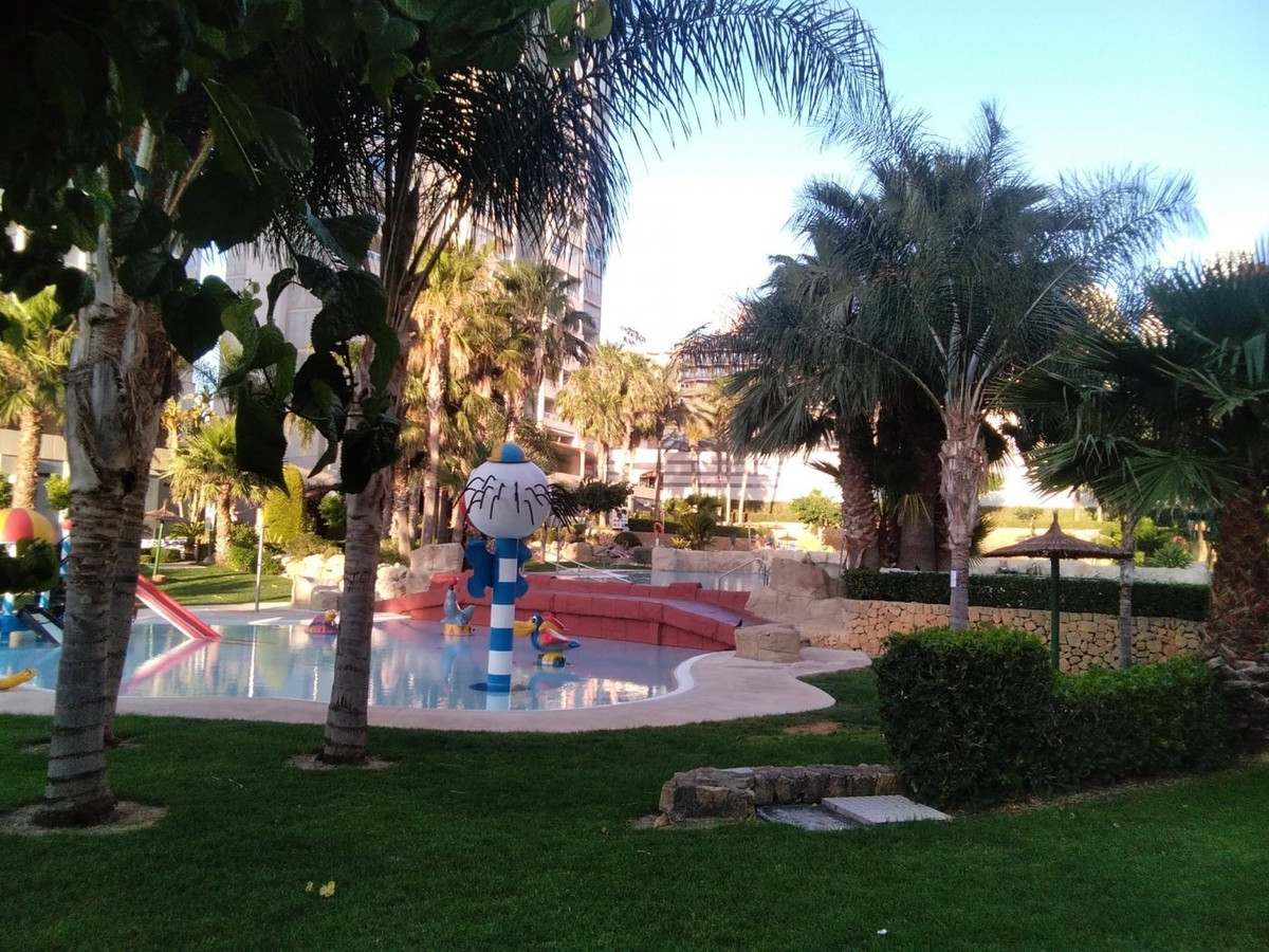 Se vende Apartamento Planta Media de 3 dormitorios en Costa Blanca, Alicante, España