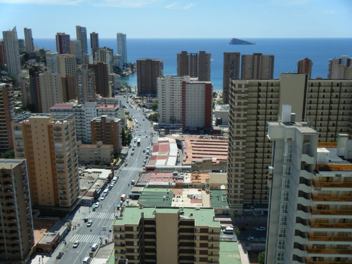 Se vende Apartamento Planta Media de 3 dormitorios en Costa Blanca, Alicante, España