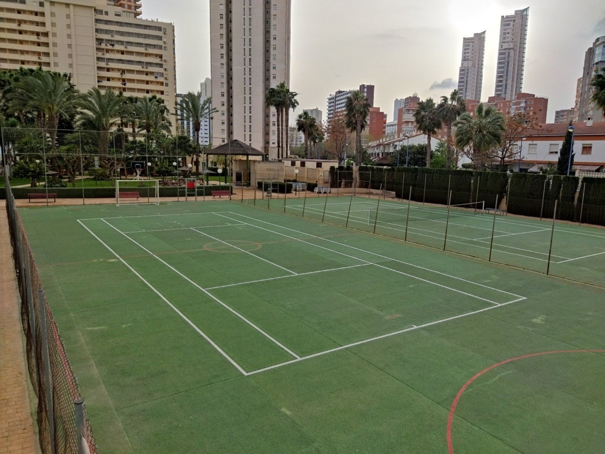 Se vende Apartamento Planta Media de 3 dormitorios en Costa Blanca, Alicante, España