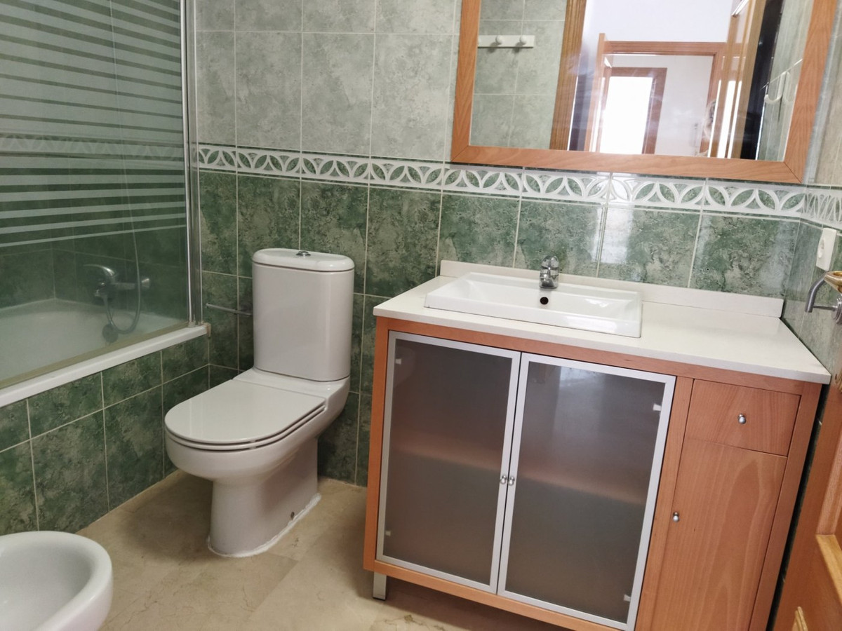 Se vende Apartamento Planta Media de 3 dormitorios en Costa Blanca, Alicante, España