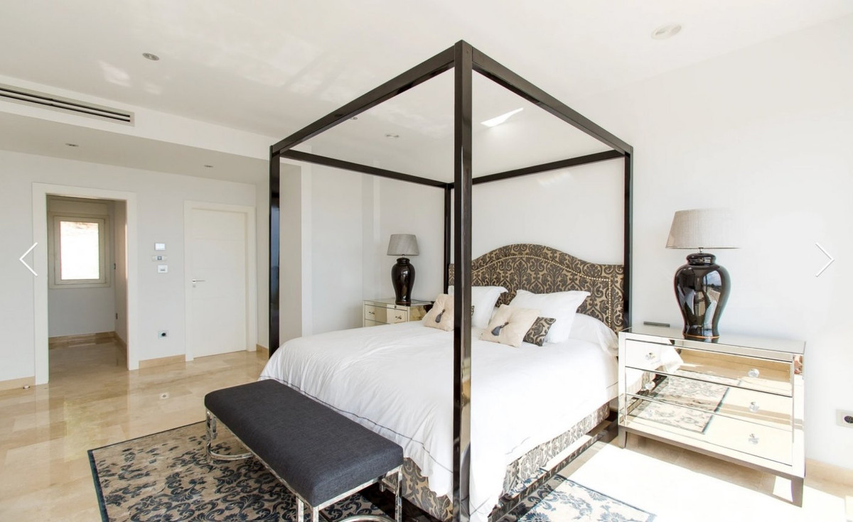 Se vende Villa - Chalet de 4 dormitorios en Costa Blanca, Alicante, España