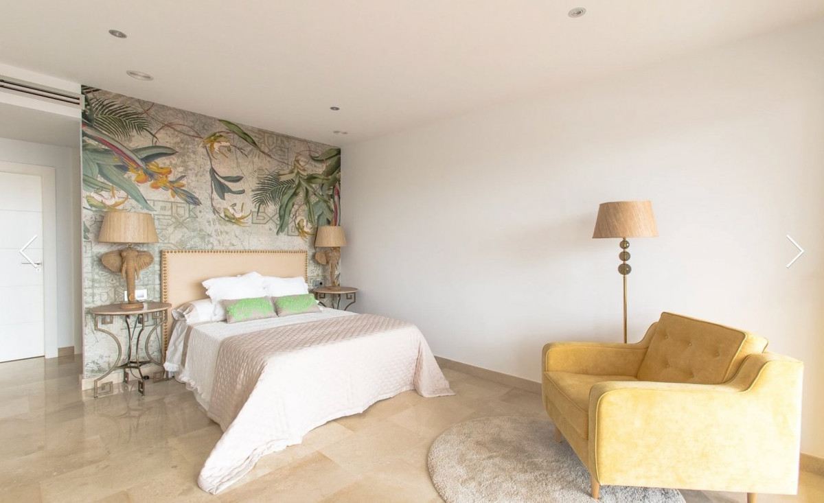 Se vende Villa - Chalet de 4 dormitorios en Costa Blanca, Alicante, España