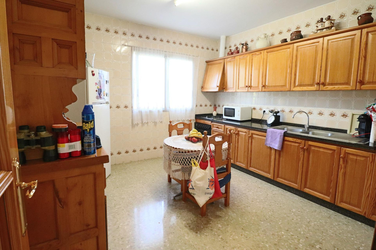 2 Bed Townhouse for sale in Benidorm Costa Blanca, Alicante, Spain