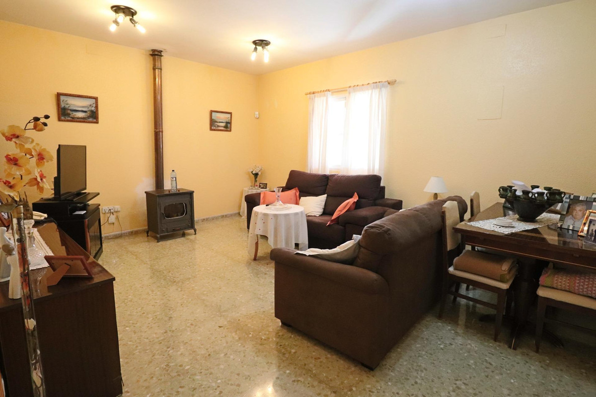 2 Bed Townhouse for sale in Benidorm Costa Blanca, Alicante, Spain