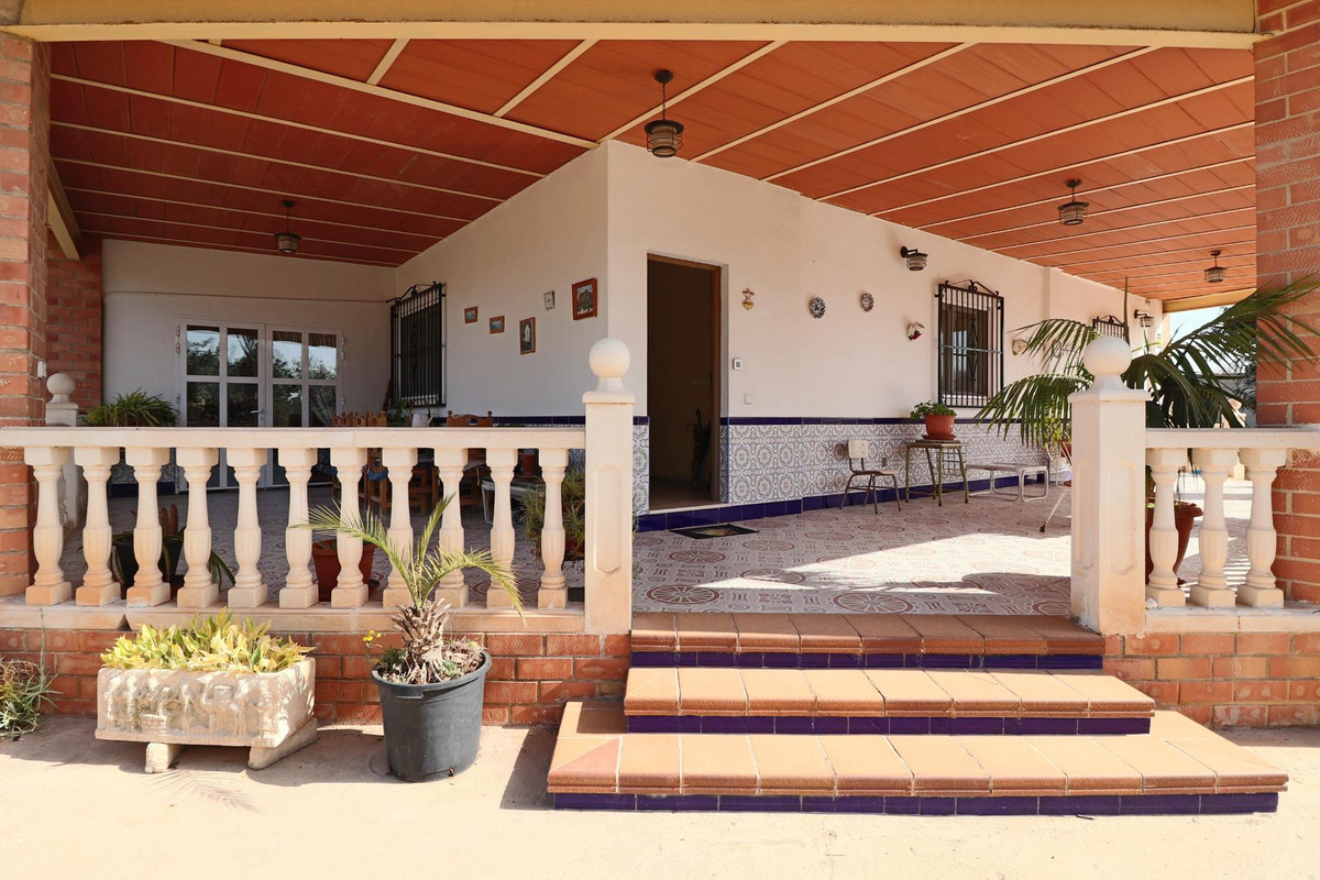 2 Bed Townhouse for sale in Benidorm Costa Blanca, Alicante, Spain