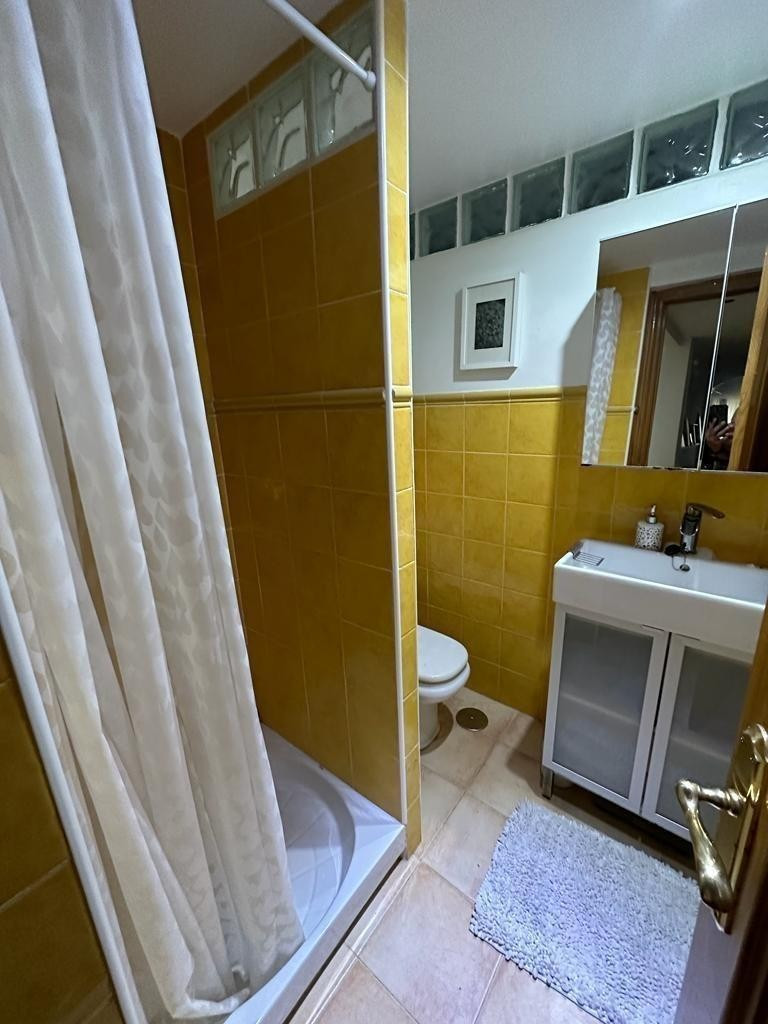 Se vende Apartamento Planta Media de 3 dormitorios en Costa Blanca, Alicante, España