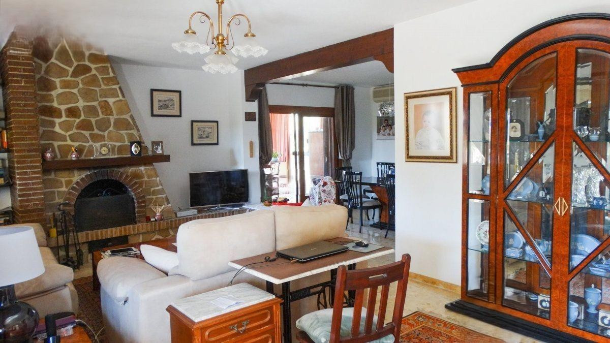 Se vende Villa - Chalet de 4 dormitorios en Costa Blanca, Alicante, España