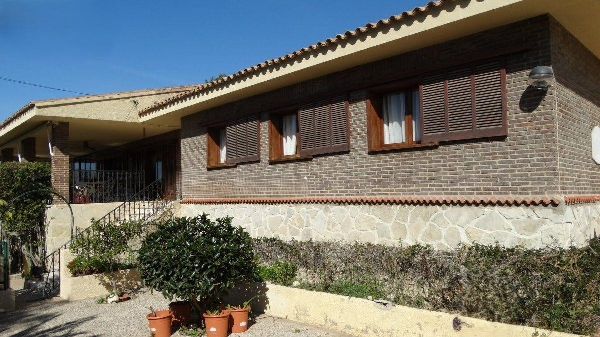 Se vende Villa - Chalet de 4 dormitorios en Costa Blanca, Alicante, España