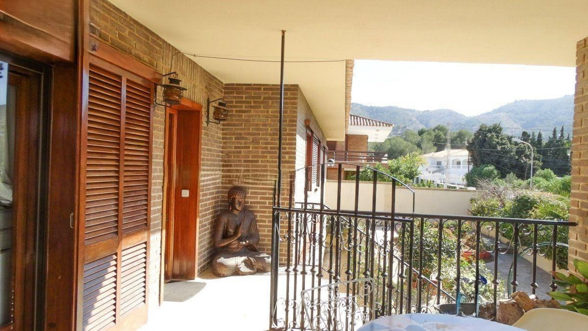 Se vende Villa - Chalet de 4 dormitorios en Costa Blanca, Alicante, España