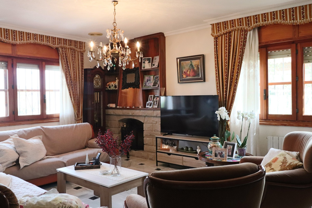 Se vende Villa - Chalet de 6 dormitorios en Costa Blanca, Alicante, España