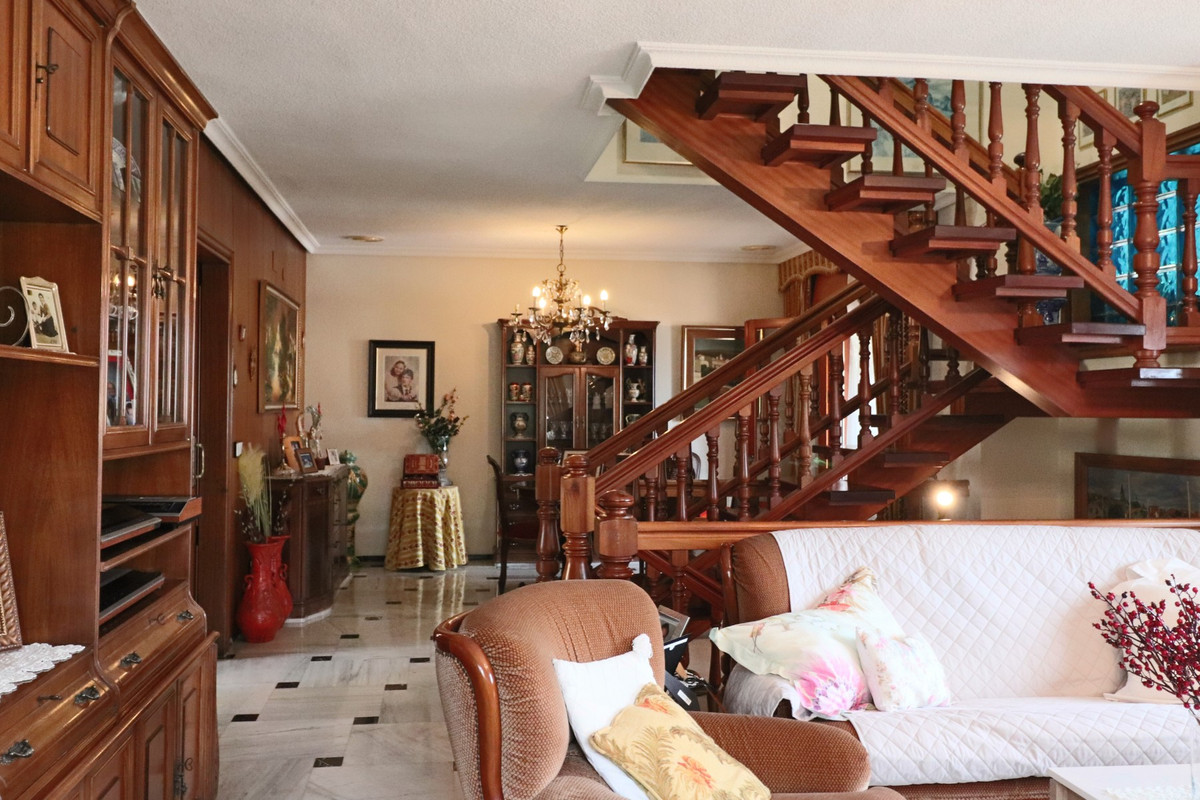 Se vende Villa - Chalet de 6 dormitorios en Costa Blanca, Alicante, España