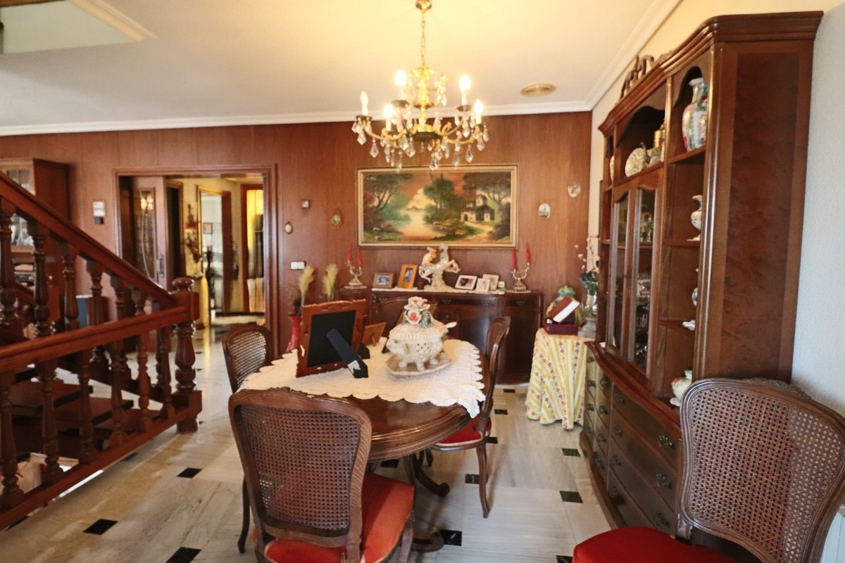 Se vende Villa - Chalet de 6 dormitorios en Costa Blanca, Alicante, España