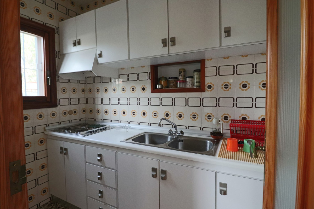 Se vende Villa - Chalet de 6 dormitorios en Costa Blanca, Alicante, España