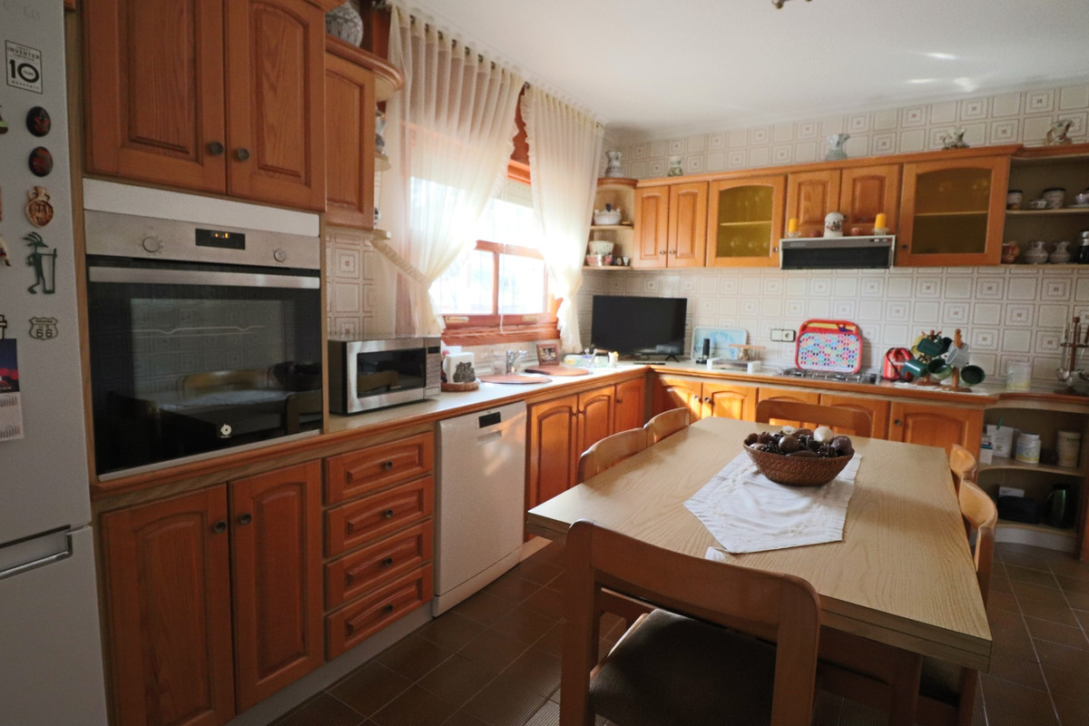 Se vende Villa - Chalet de 6 dormitorios en Costa Blanca, Alicante, España