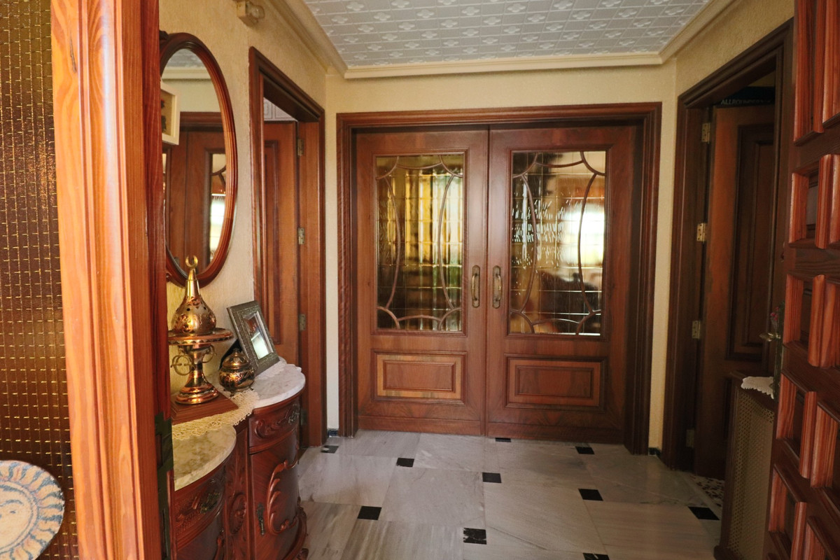 Se vende Villa - Chalet de 6 dormitorios en Costa Blanca, Alicante, España