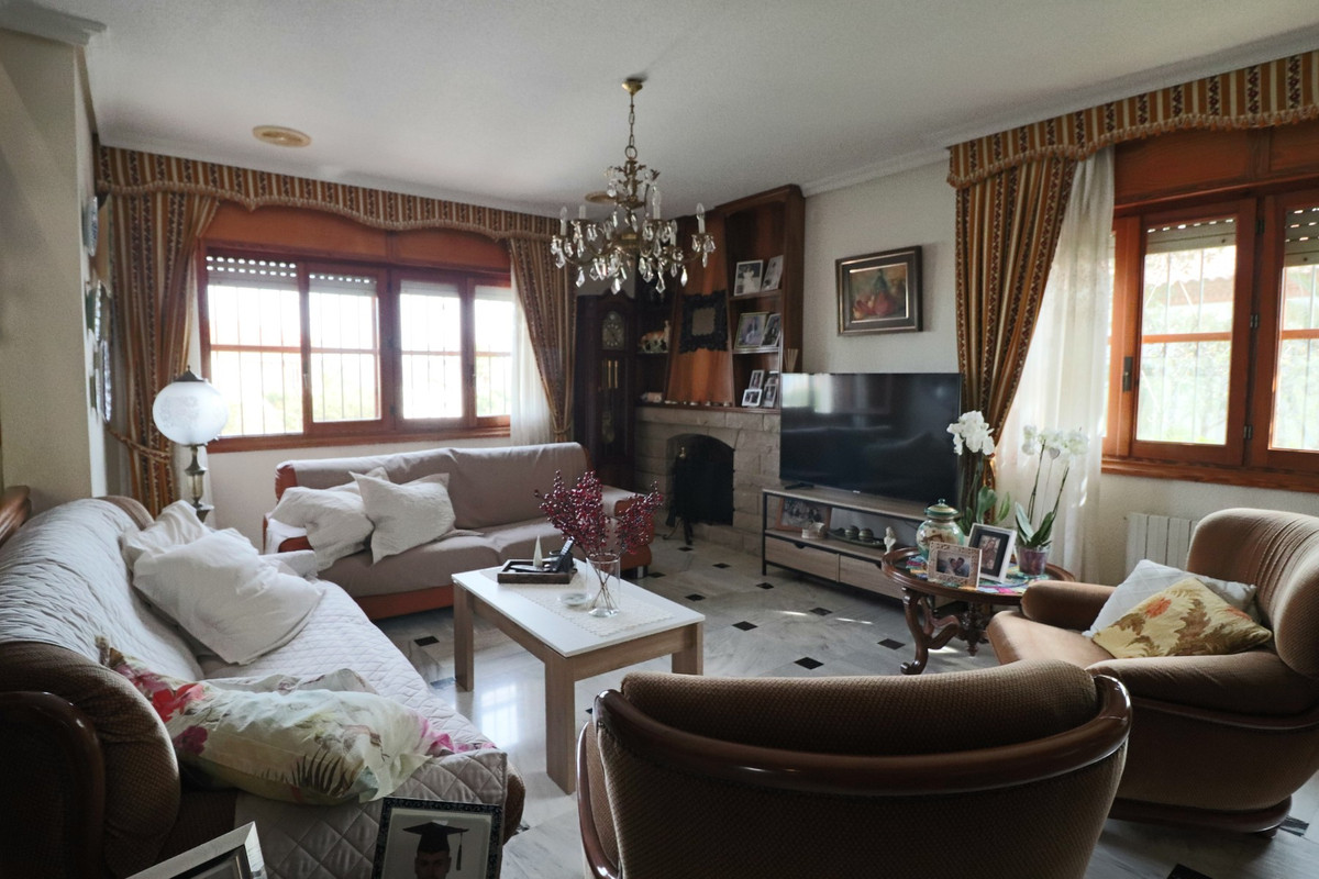 Se vende Villa - Chalet de 6 dormitorios en Costa Blanca, Alicante, España