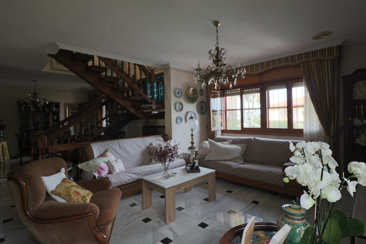 Se vende Villa - Chalet de 6 dormitorios en Costa Blanca, Alicante, España