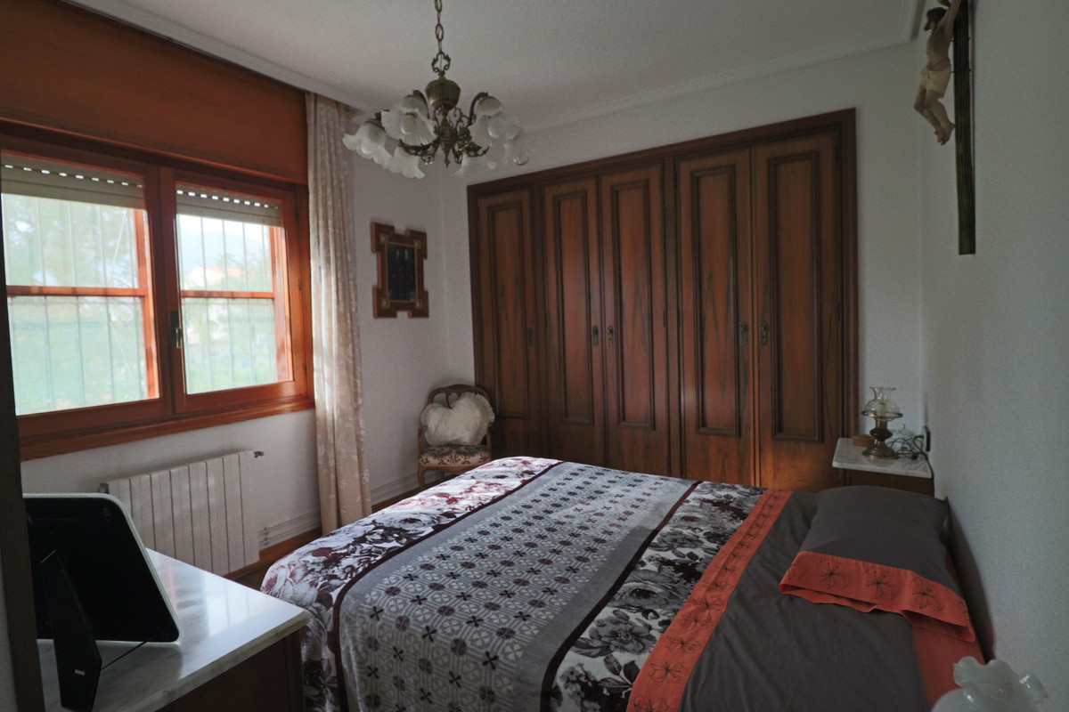 Se vende Villa - Chalet de 6 dormitorios en Costa Blanca, Alicante, España
