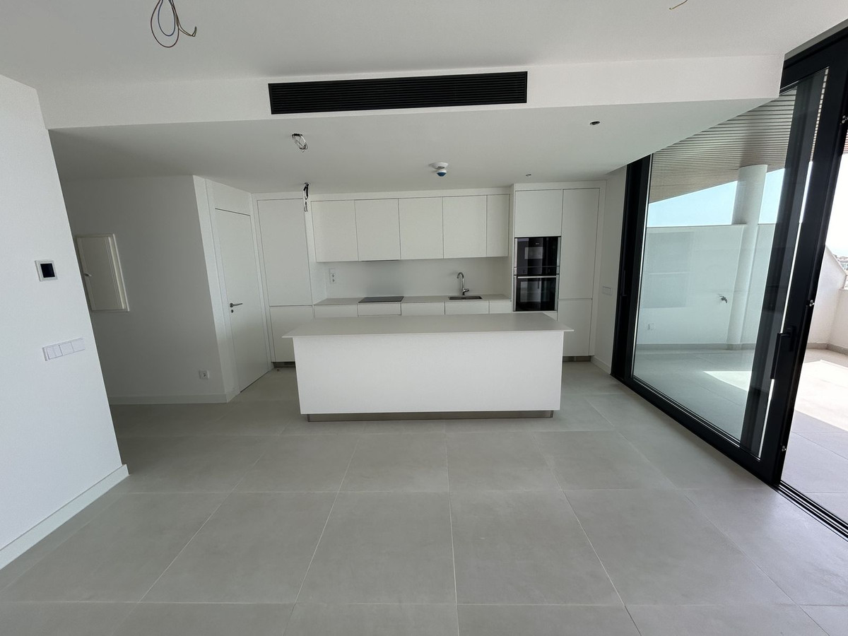 3 Bed Apartment for sale in Torreblanca Costa Del Sol, Málaga, Spain