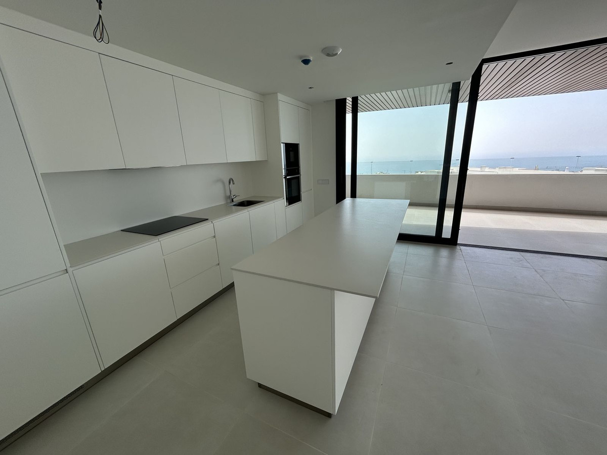 3 Bed Apartment for sale in Torreblanca Costa Del Sol, Málaga, Spain
