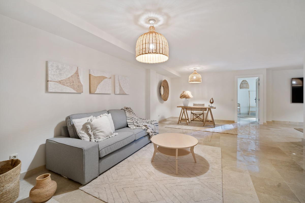 5 Bed Townhouse for sale in Puerto Banús Costa Del Sol, Málaga, Spain