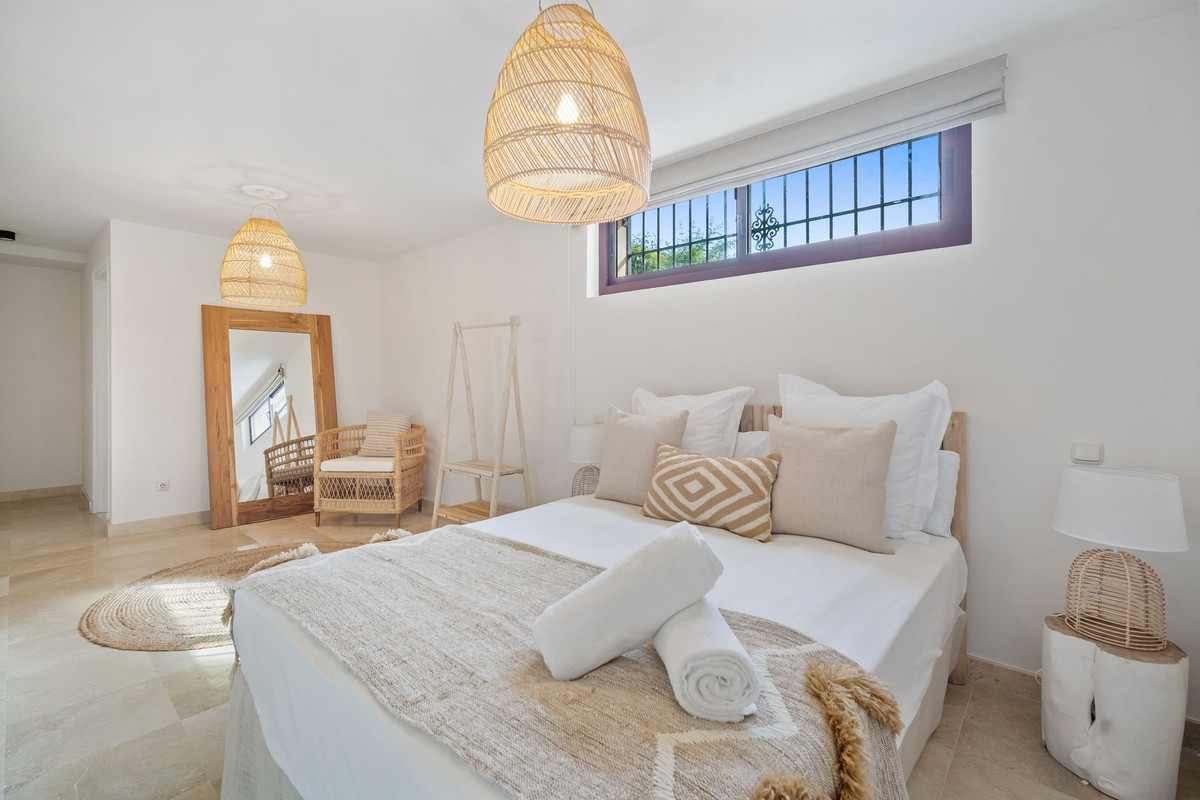 5 Bed Townhouse for sale in Puerto Banús Costa Del Sol, Málaga, Spain